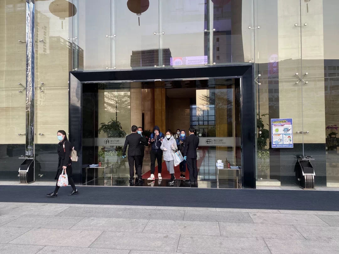 J9国际站登录上下齐心战“疫”情，党旗飘扬在一线