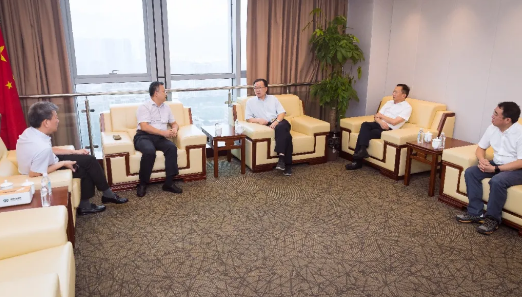 供应链综合商业服务平台迈进浙江第一站 — — J9国际站登录与温州交运集团战略签约