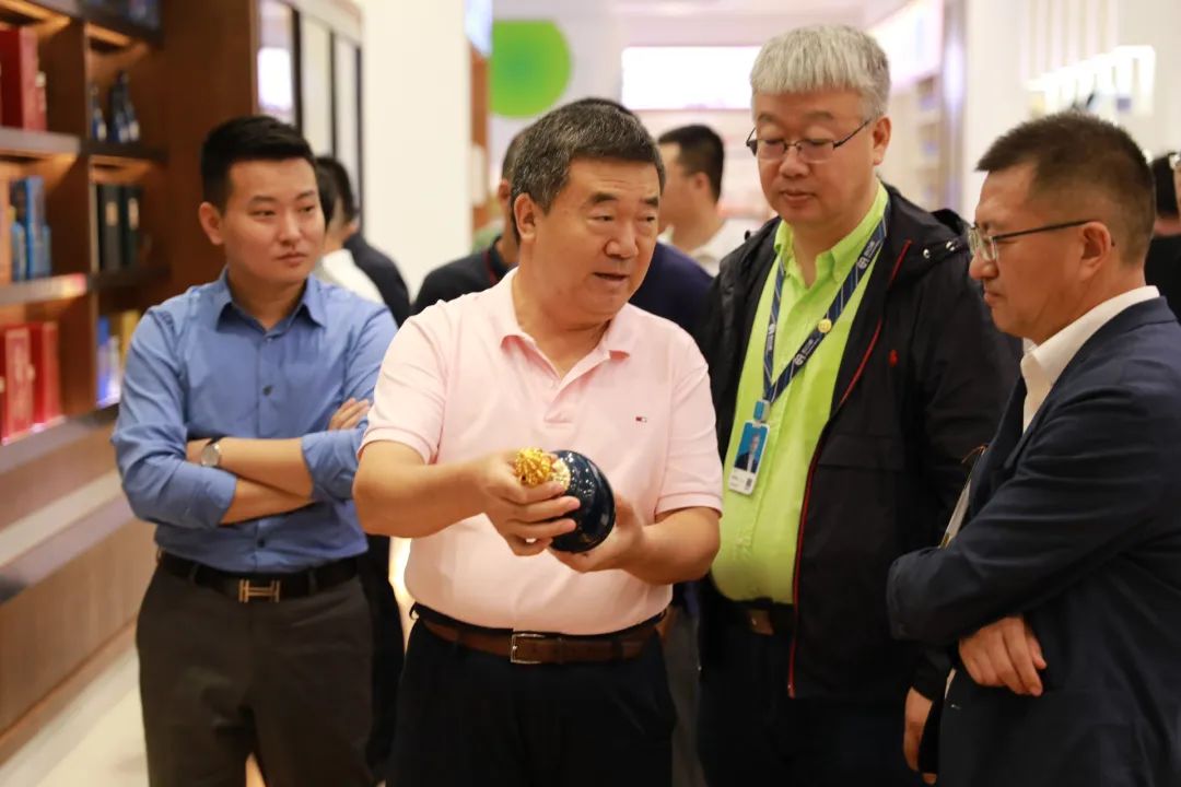 汾酒访问团一行到访J9国际站登录，探索清香型白酒发展新风向